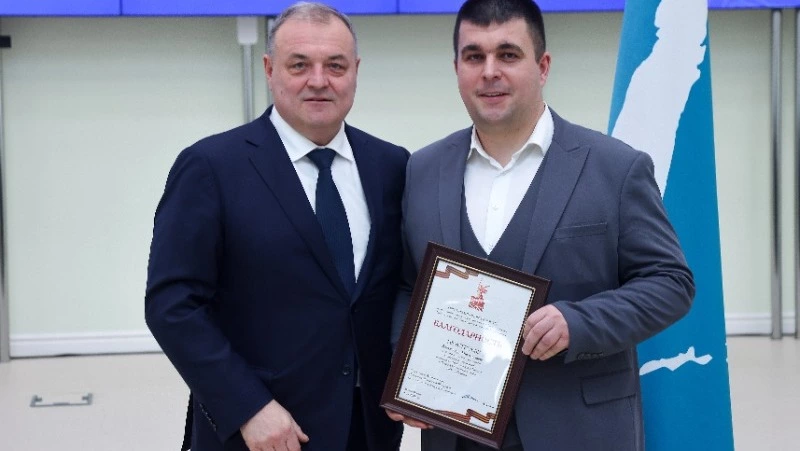 Молодым активистам на Сахалине вручили федеральные и областные награды