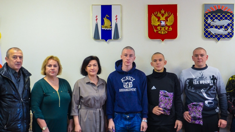 Южно-курильских призывников проводили в армию