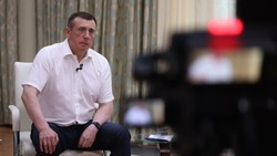 Прошла «прямая линия» с губернатором Сахалинской области Валерием Лимаренко