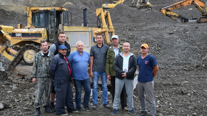 СТРОИТЬ ДОРОГИ - БЫСТРО,  КАЧЕСТВЕННО, ХОРОШО!