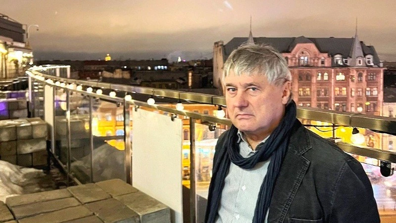 «Под российским небесным флагом»