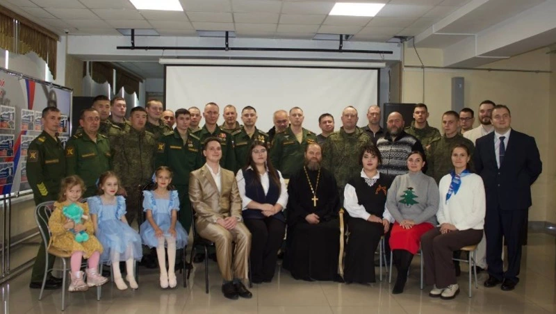 «Память жива»: в Сахалинской области почтили память павших солдат